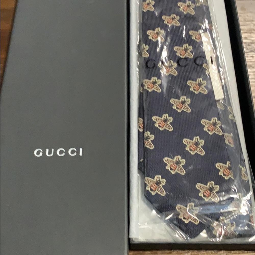 Gucci tie NEW